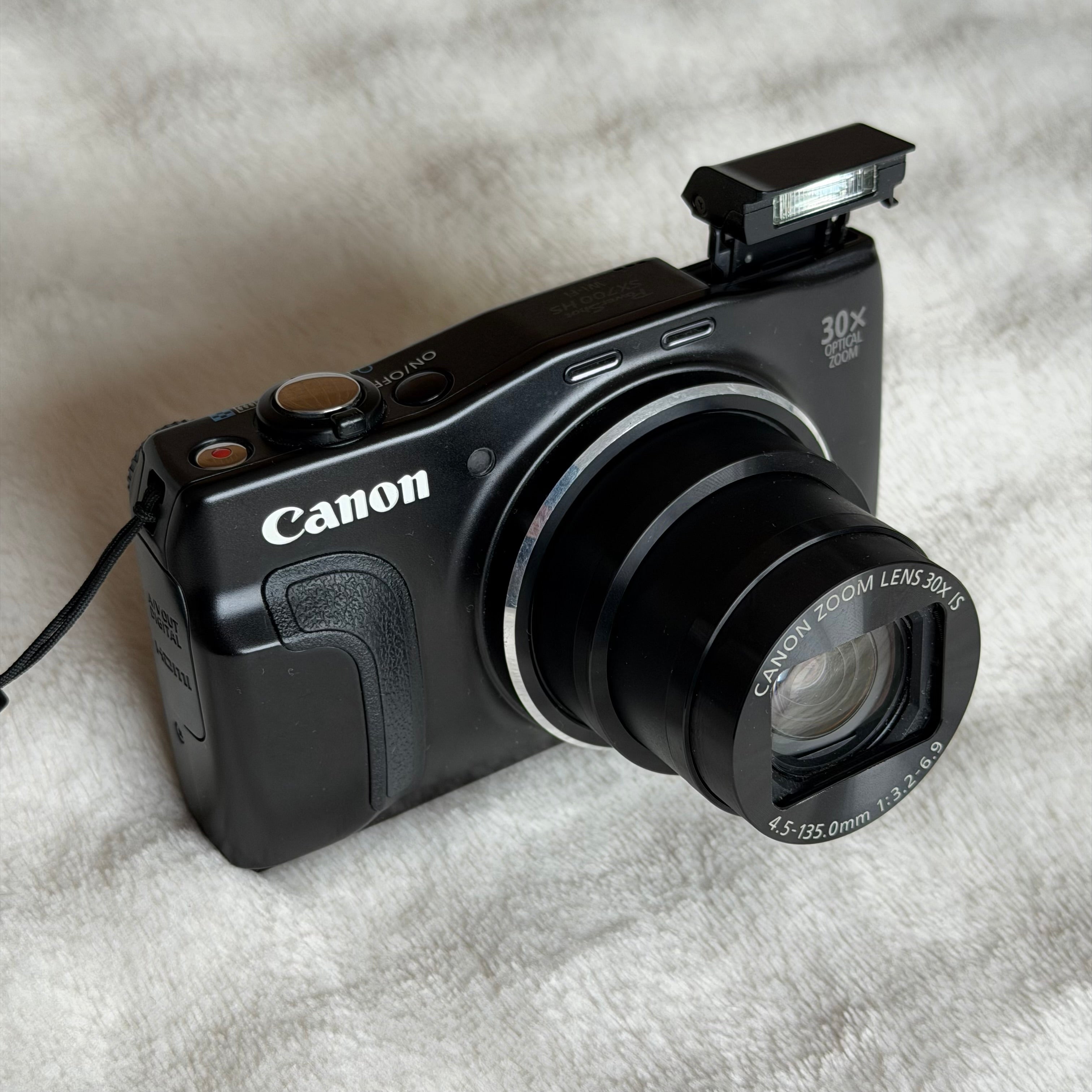 Canon PowerShot SX700 HS