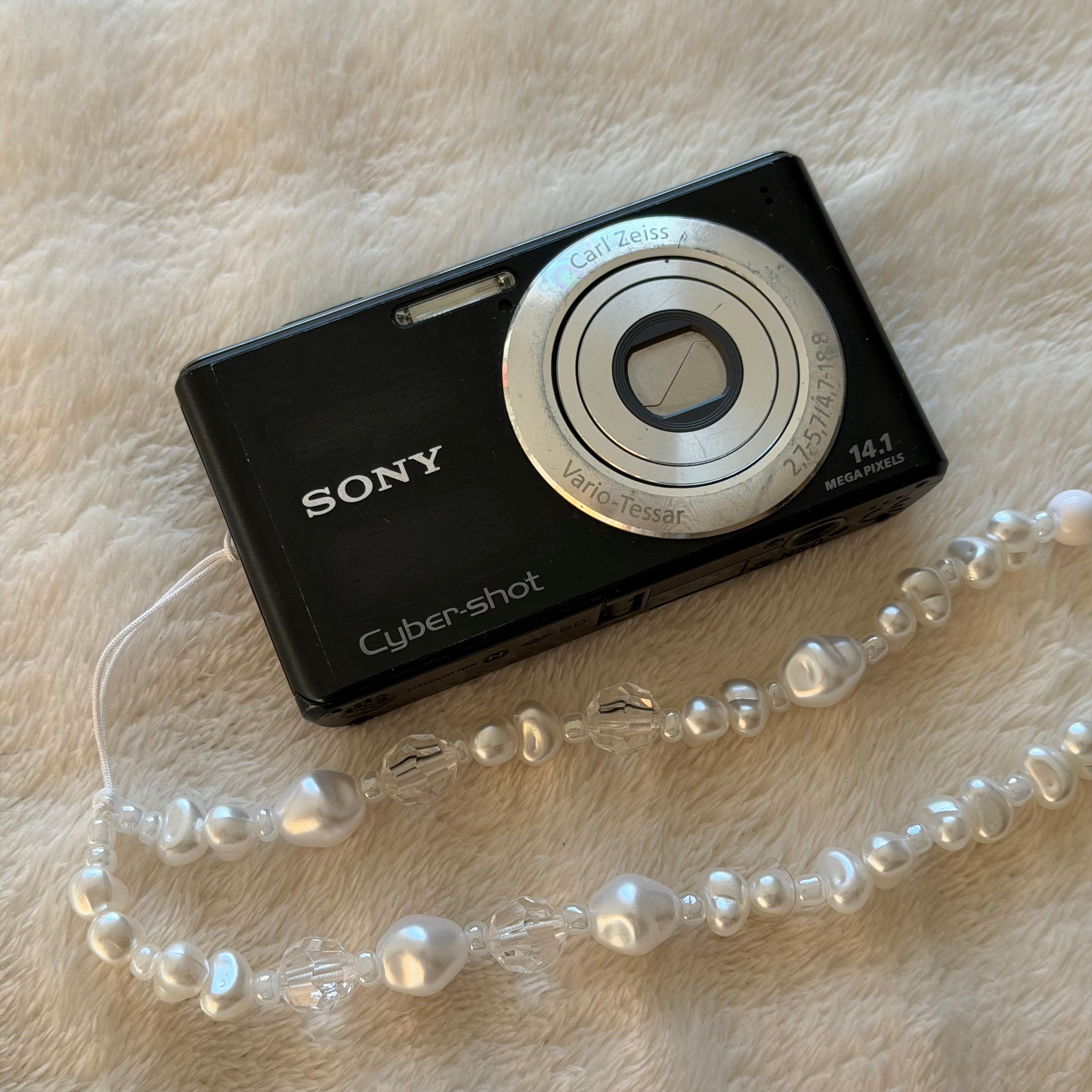 Sony Cyber-shot DSC-W530