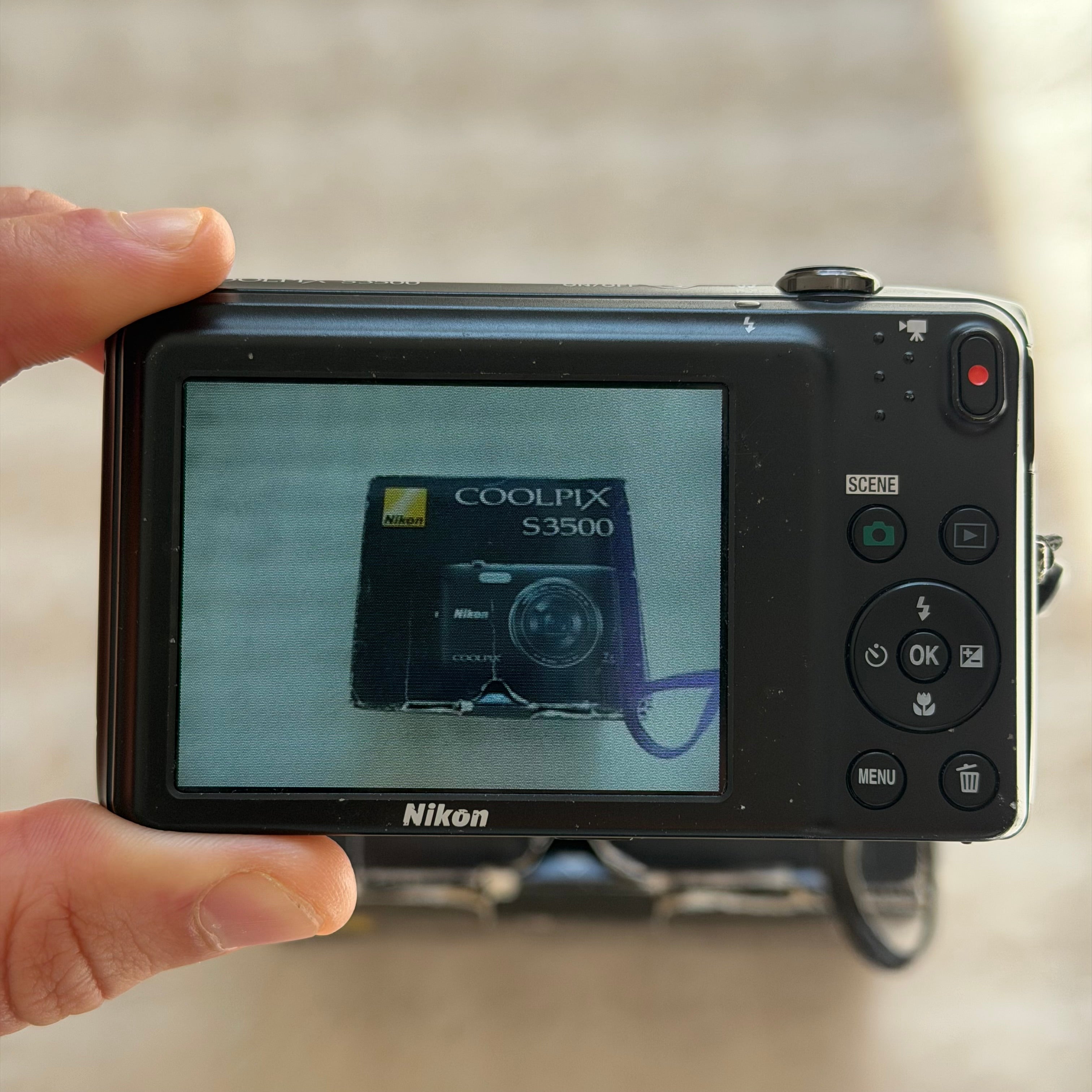 Nikon Coolpix S3500 | (con caja)