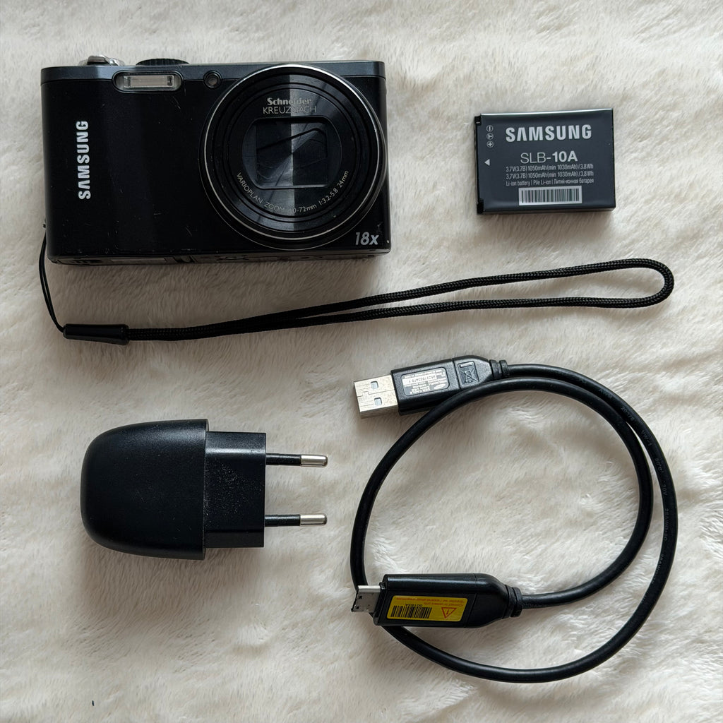 Samsung WB700