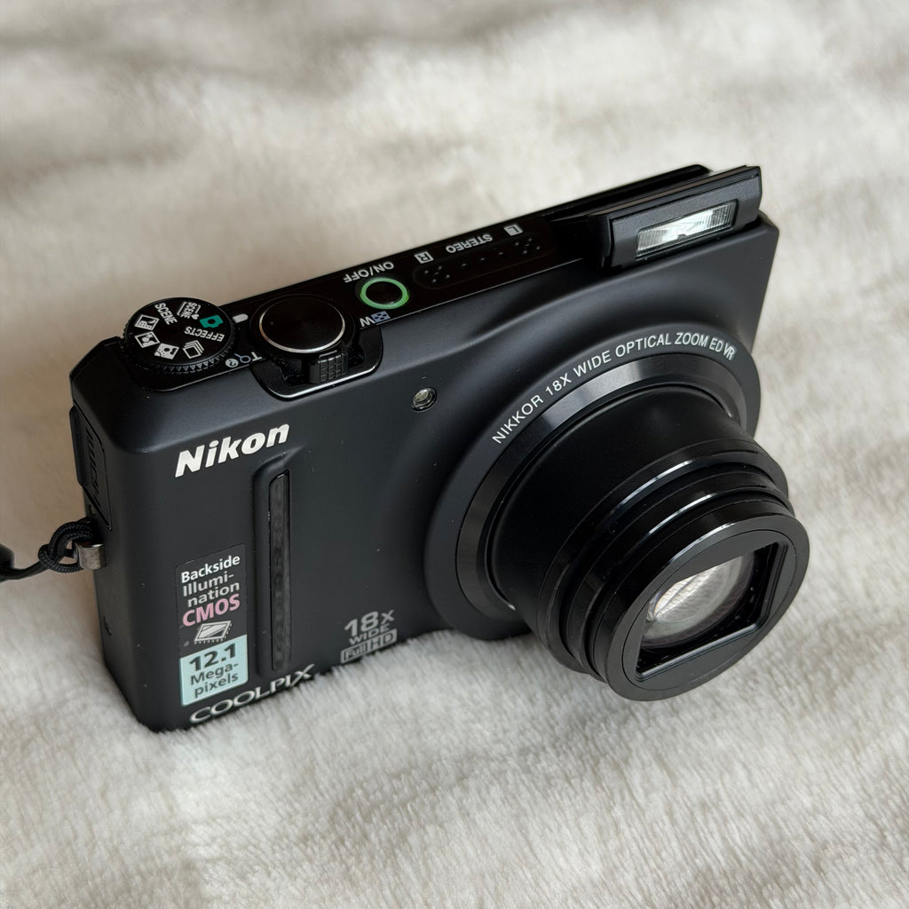 Nikon Coolpix S9100