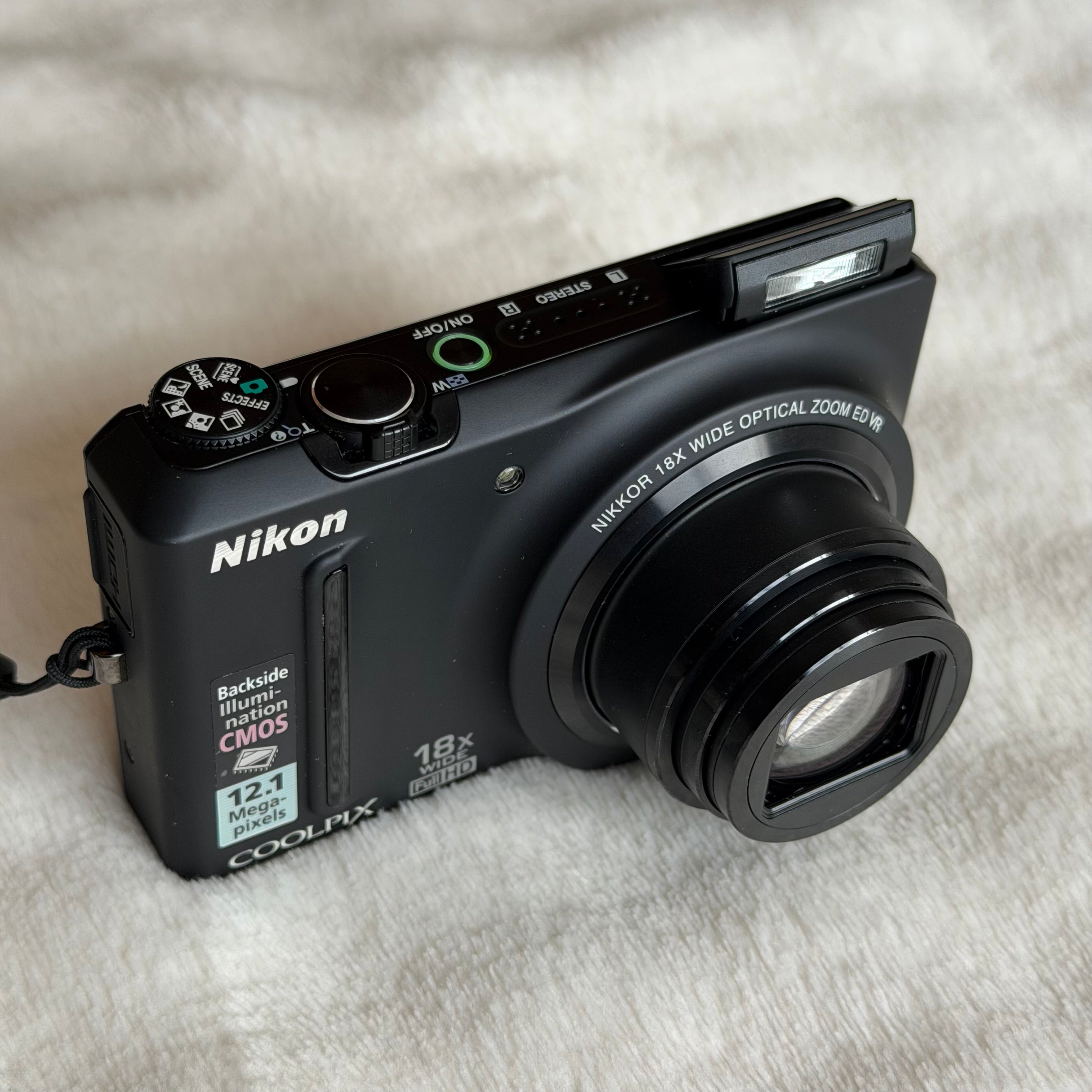 Nikon Coolpix S9100