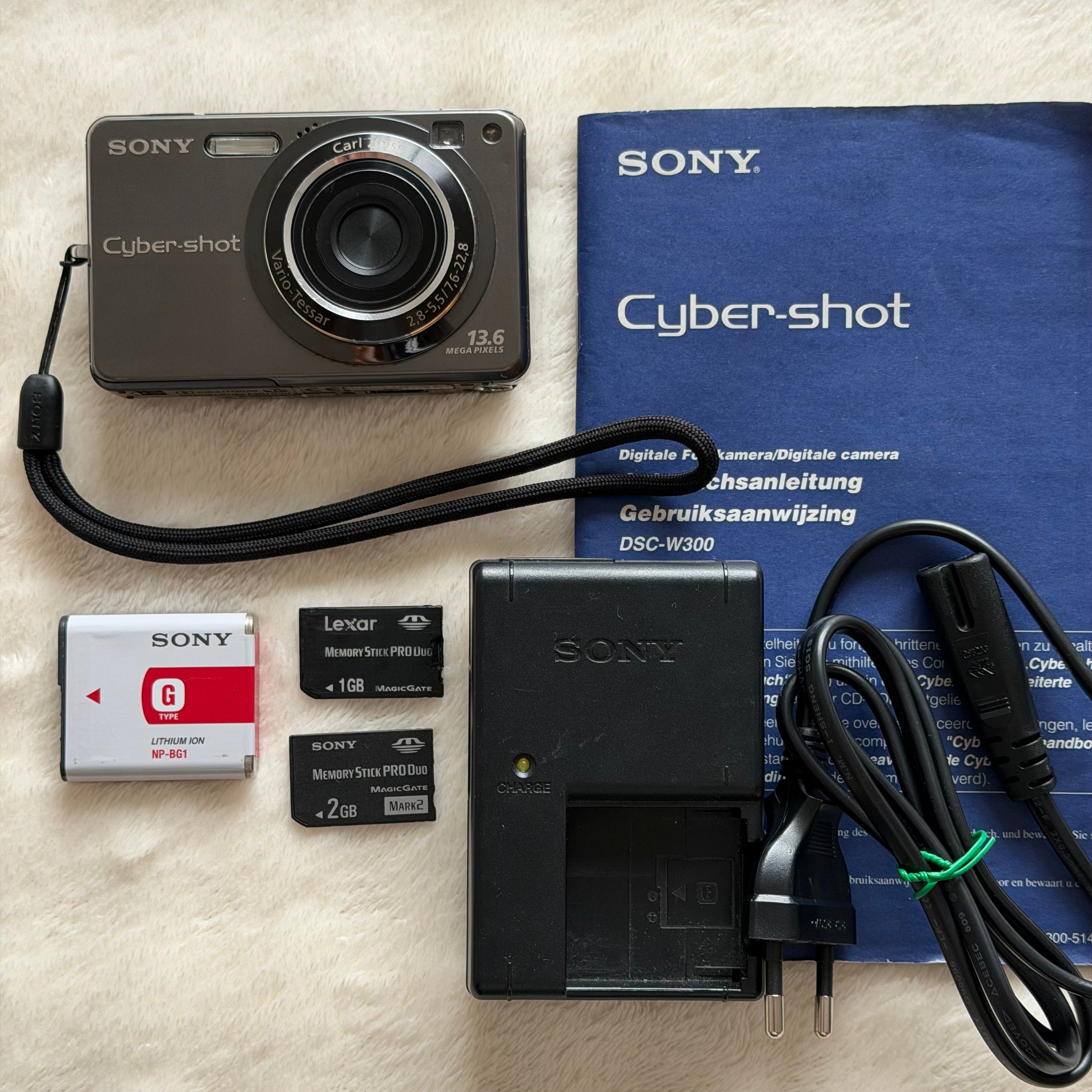 Sony Cyber-shot DSC-W300