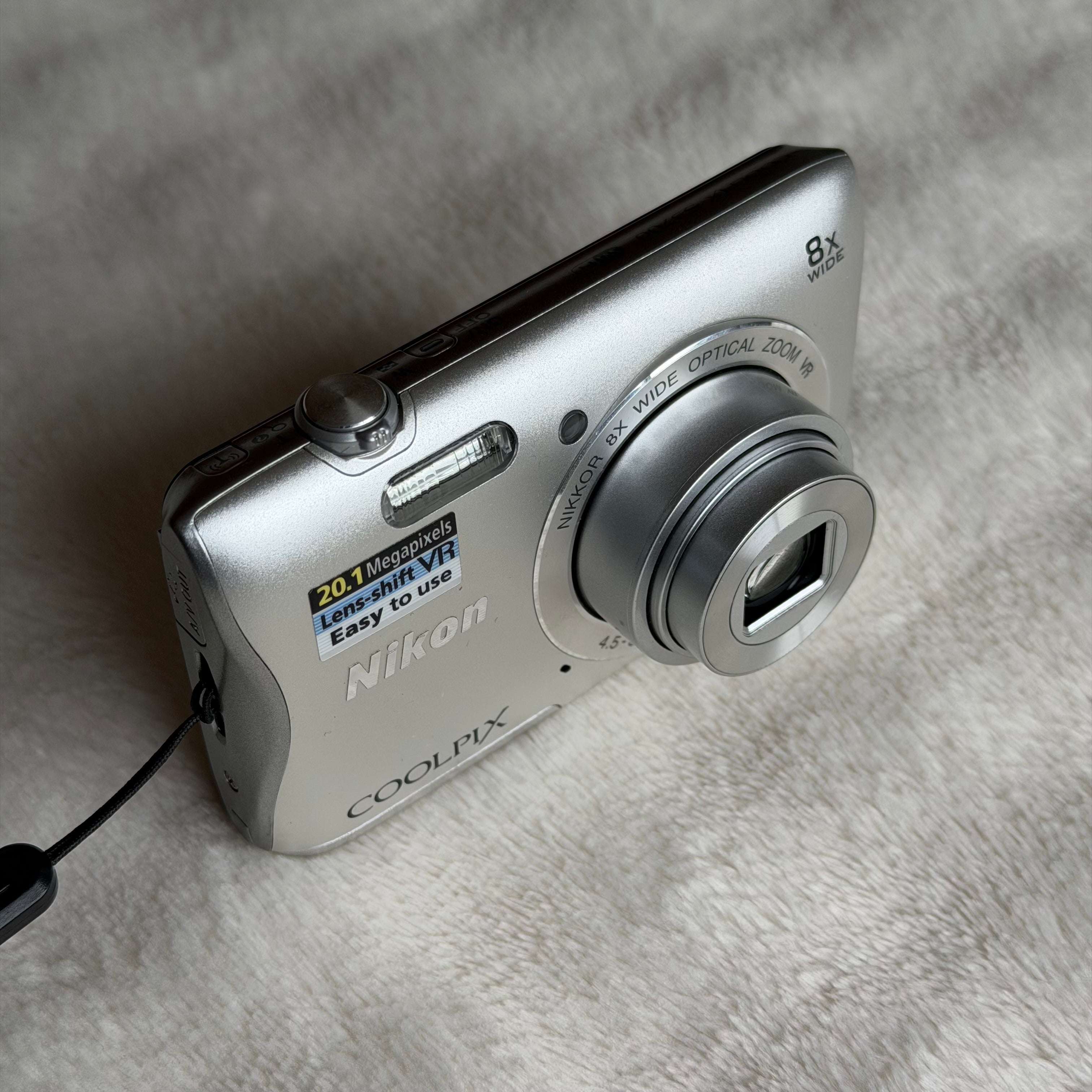 Nikon Coolpix S3700