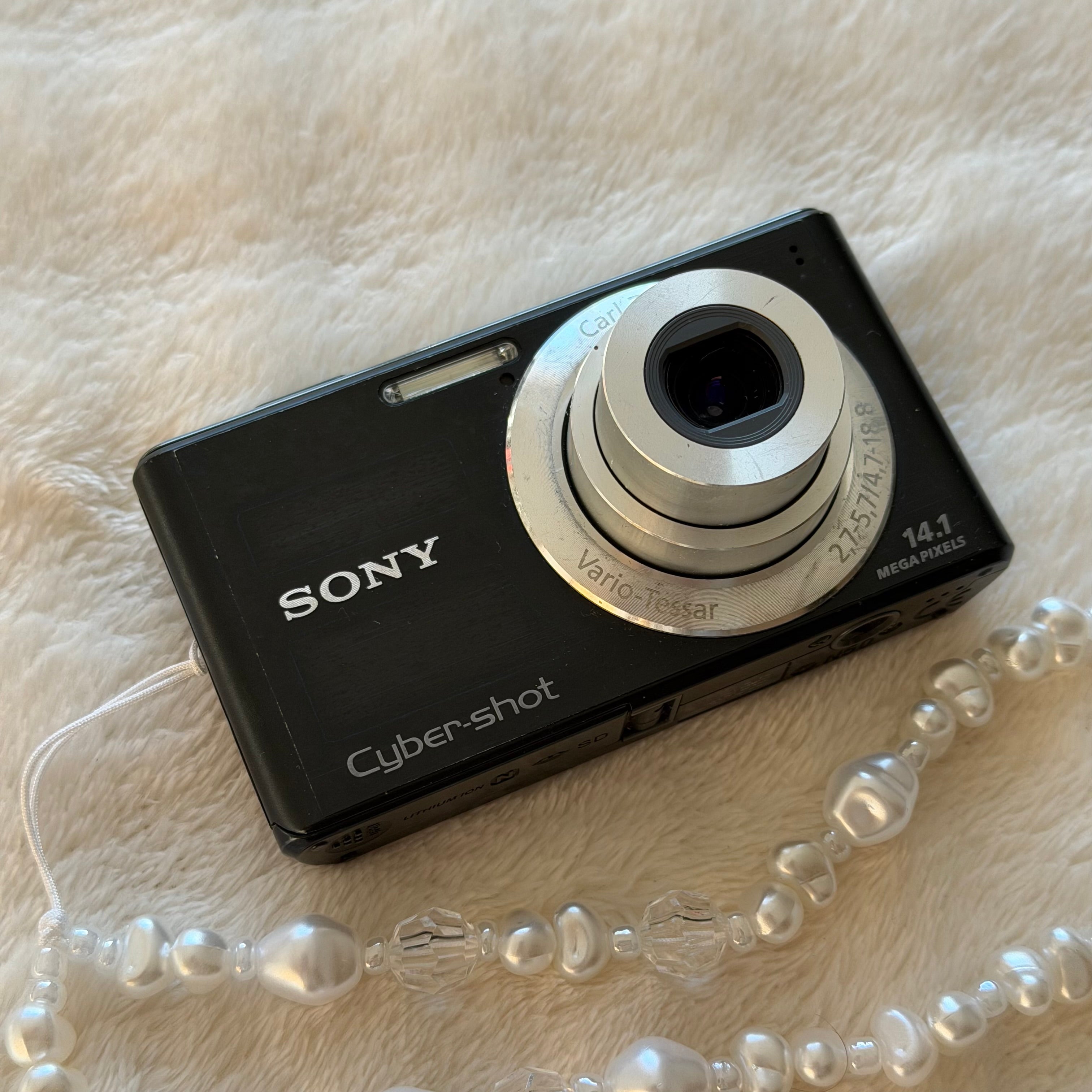 Sony Cyber-shot DSC-W530