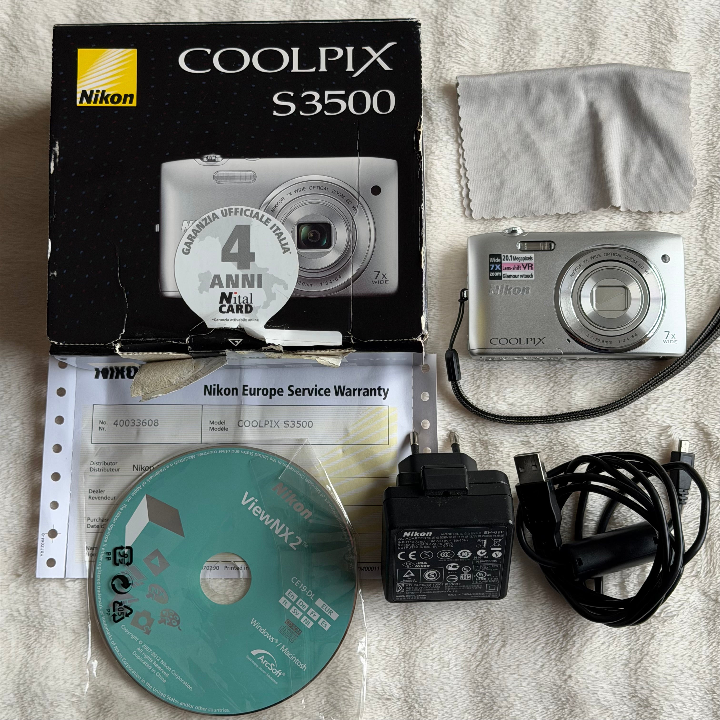 Nikon Coolpix S3500