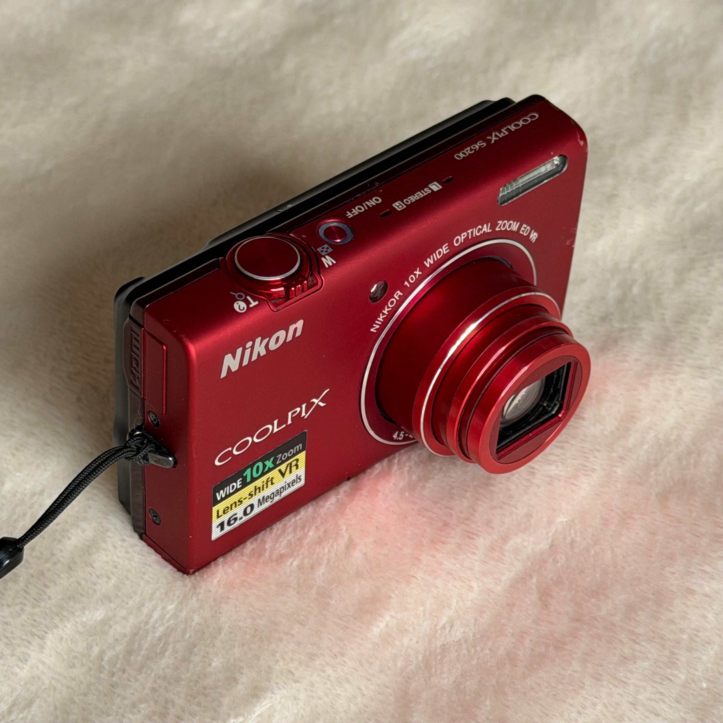 Nikon Coolpix S6200 | (con caja)