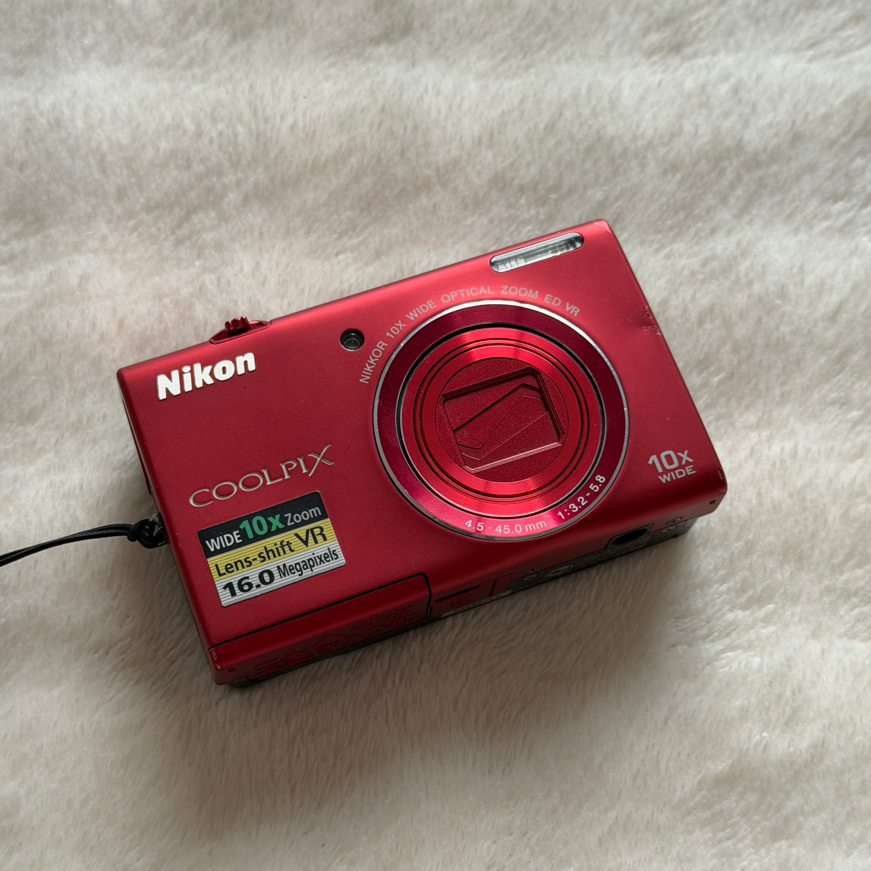 Nikon Coolpix S6200 | (con caja)