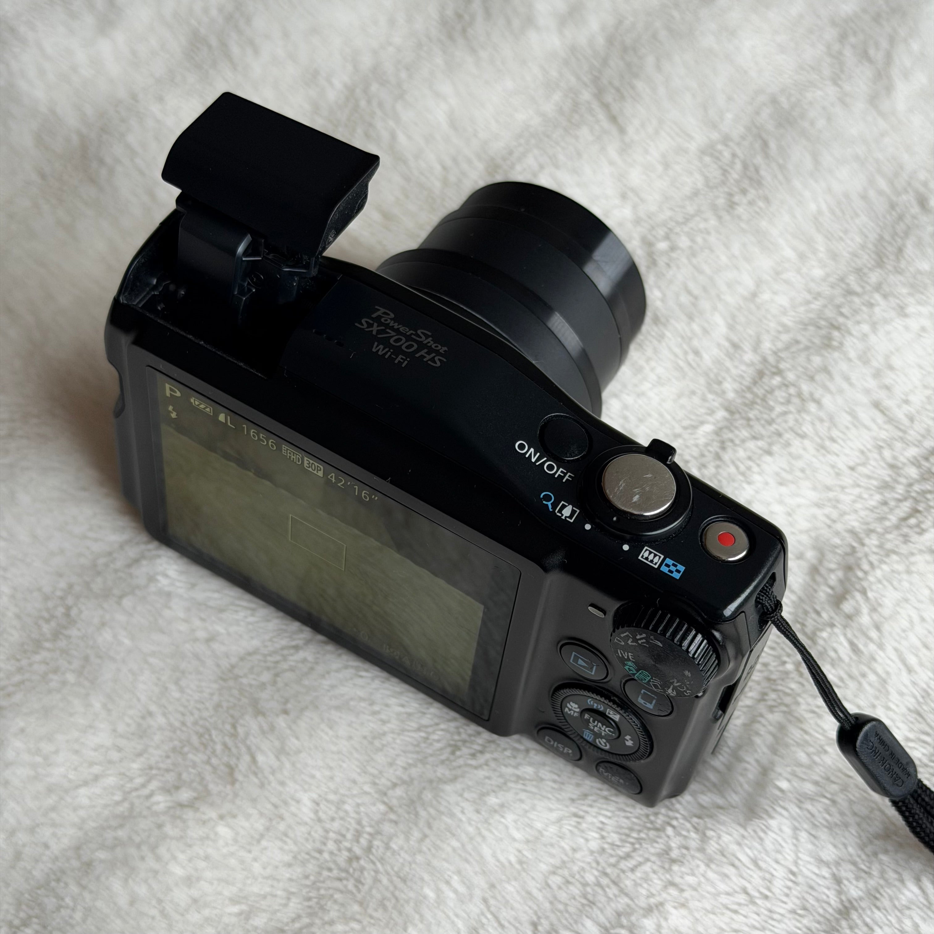 Canon PowerShot SX700 HS