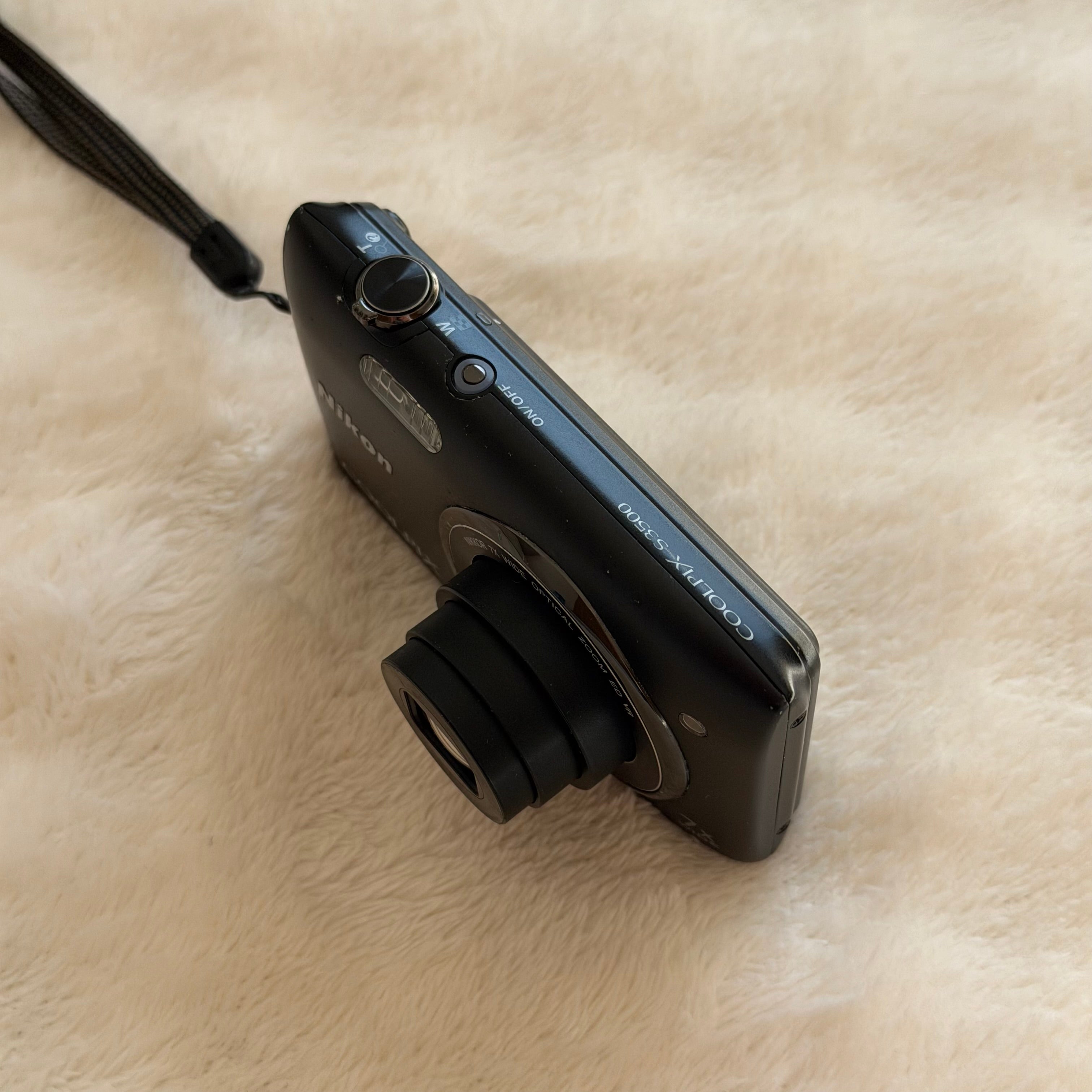 Nikon Coolpix S3500 | (con caja)