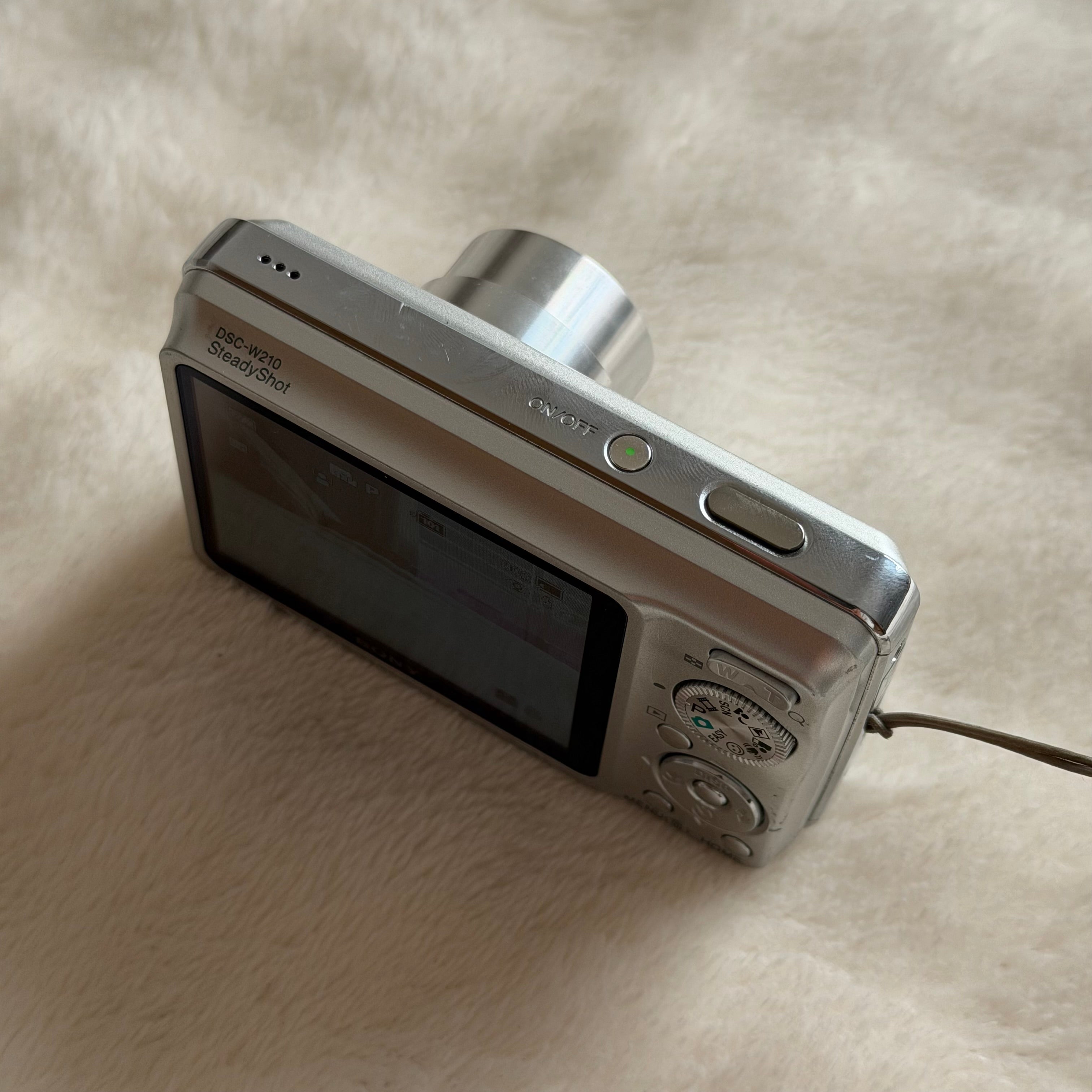Sony Cyber-shot DSC-W210