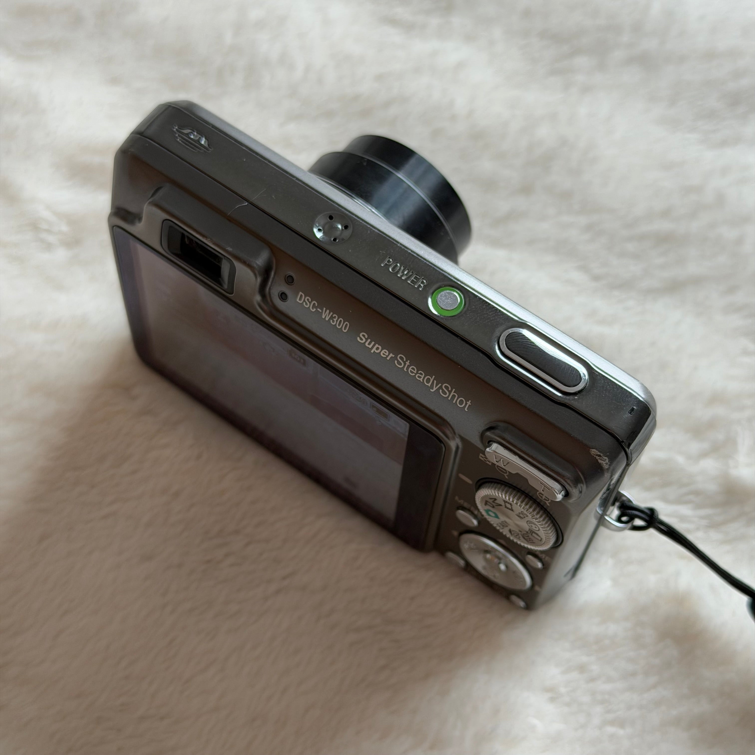 Sony Cyber-shot DSC-W300
