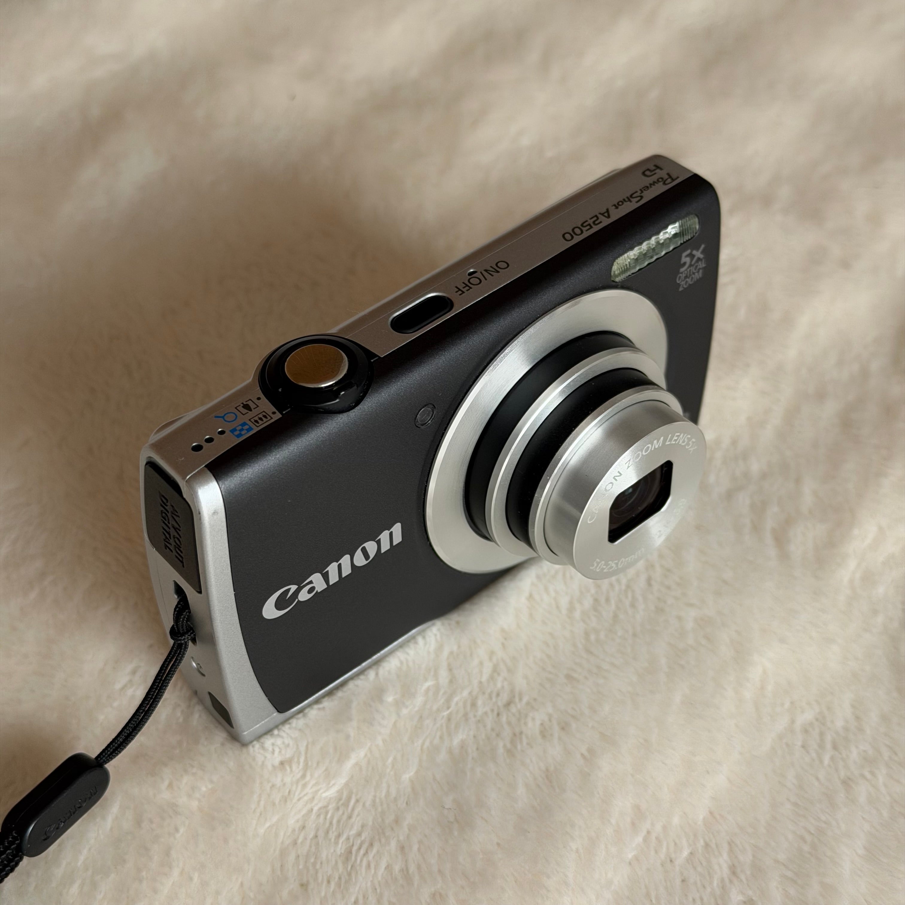 Canon PowerShot A2500 | (con caja)