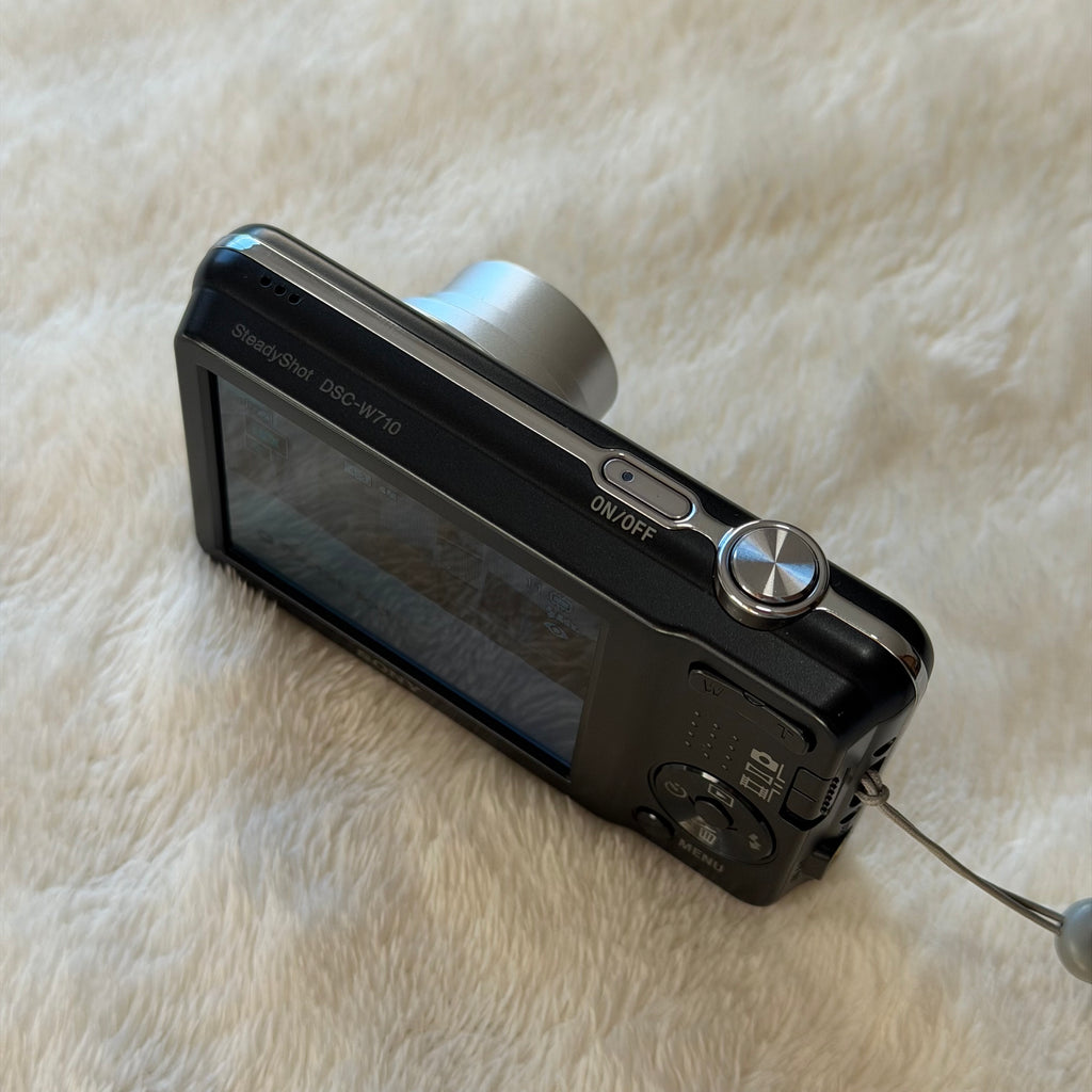 Sony Cybershot DSC-W710
