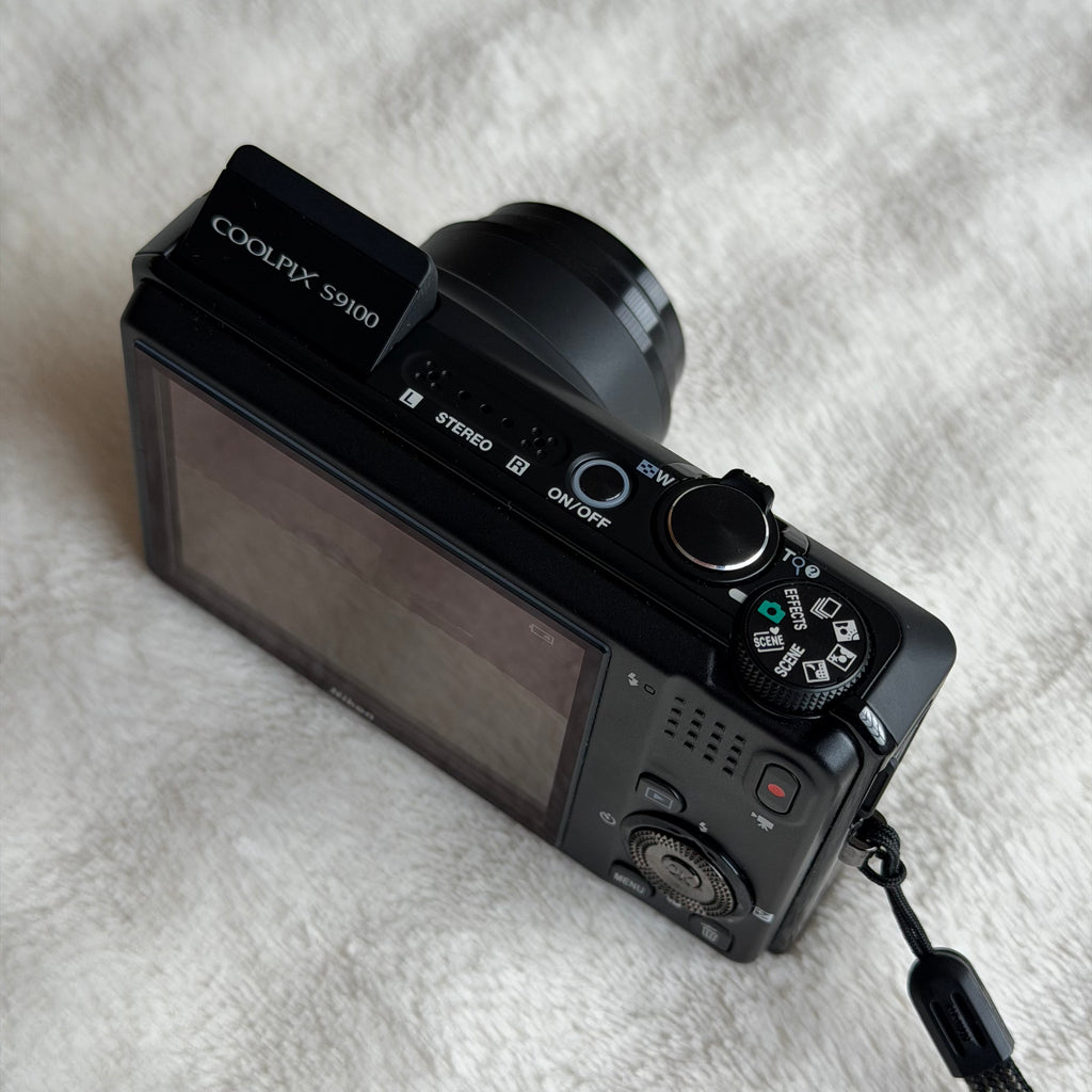 Nikon Coolpix S9100