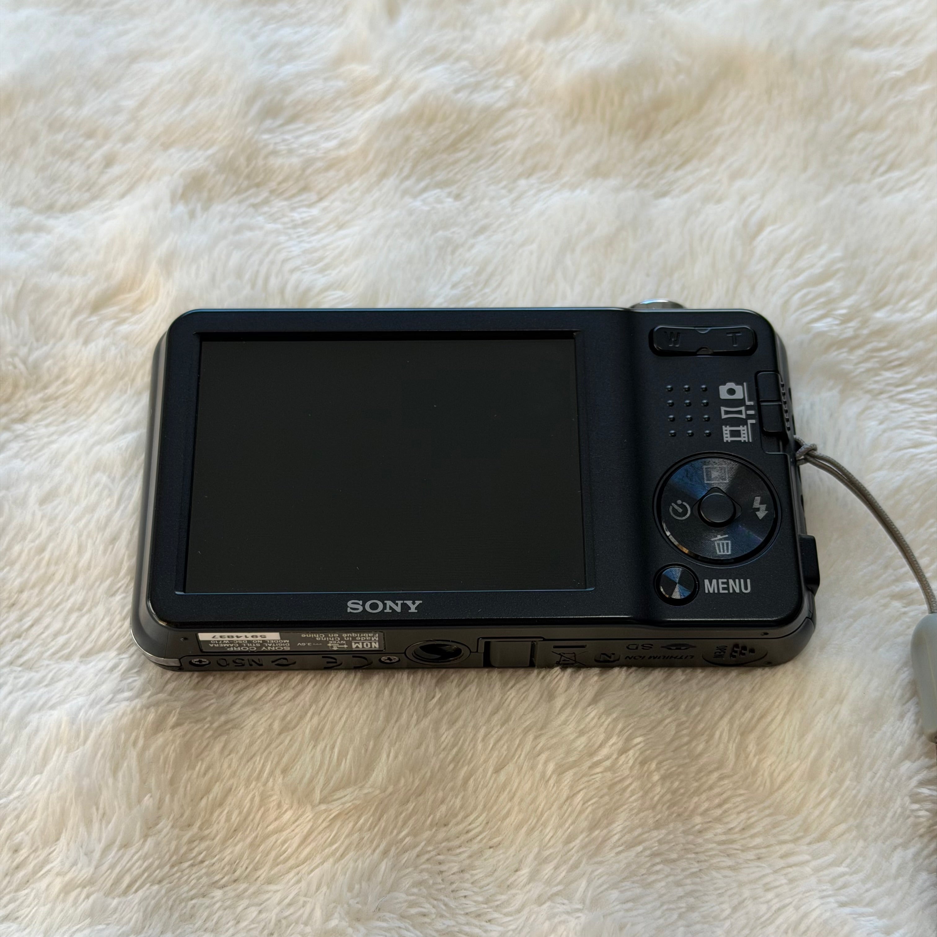 Sony Cybershot DSC-W710