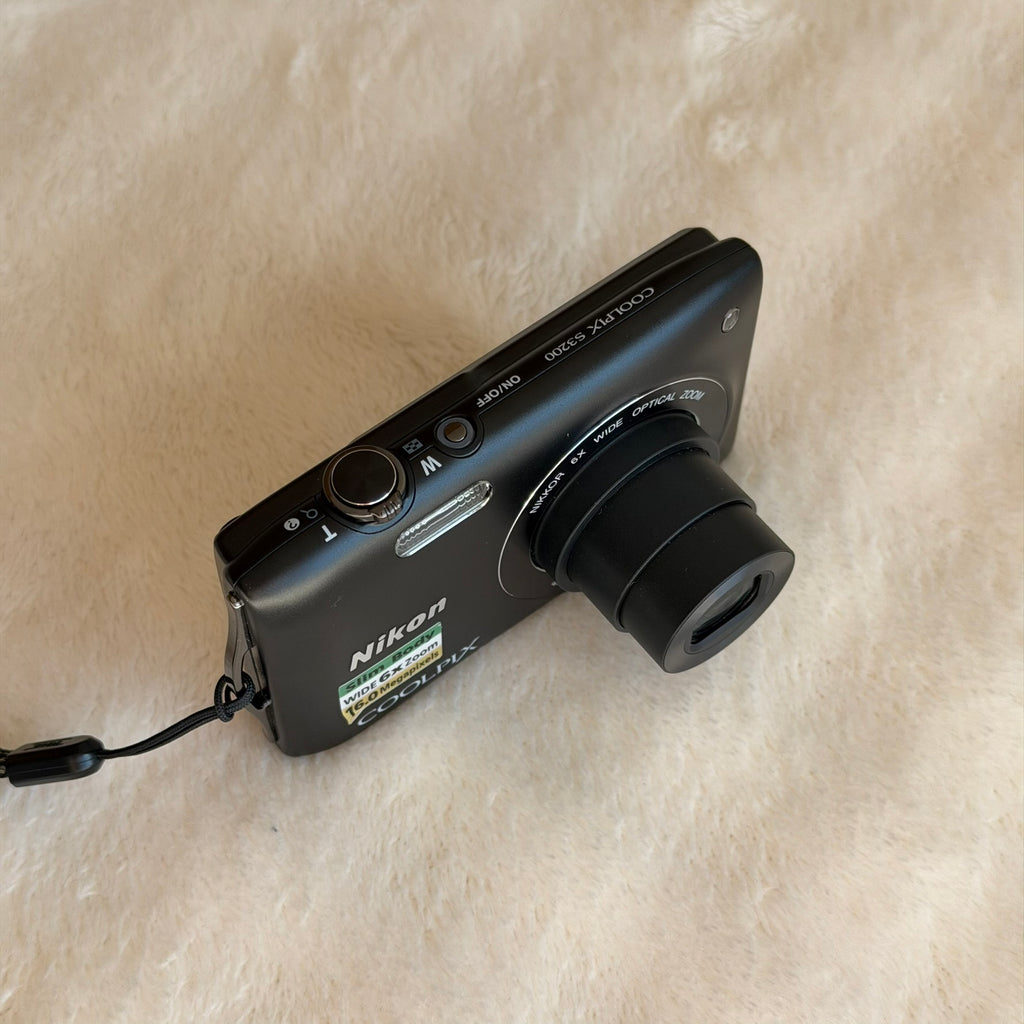 Nikon Coolpix S3200
