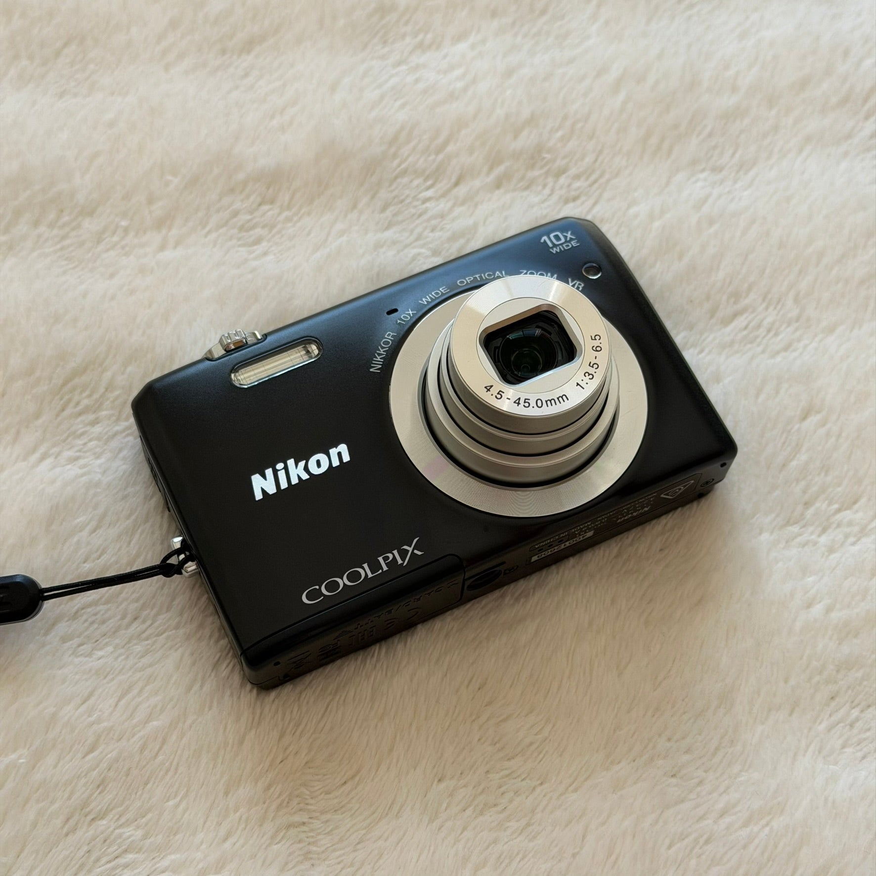 Nikon Coolpix S6700