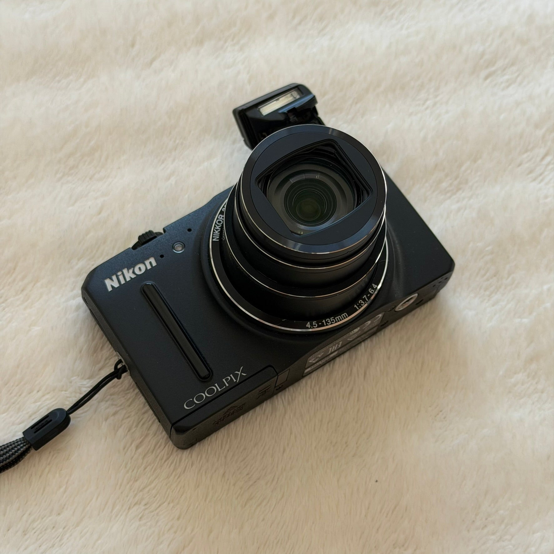 Nikon Coolpix S9700